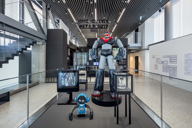 현대자동차와 독일 ‘비트라 디자인 뮤지엄(Vitra Design Museum)’과의 파트너십의 일환으로 진행되는 ‘헬로 로봇, 인간과 기계 그리고 디자인(Hello, Robot. Design between Human and Machine)’展이 이달 3일(화)부터 10월 31일(일)까지 현대모터스튜디오 부산에서 개최된다. / 사진 및 기사자료 제공=현대자동차
