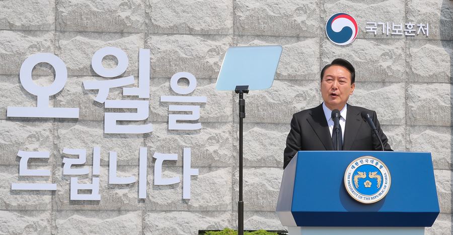 한국갤럽이 20일 공개한 윤석열 대통령의 직무수행 평가 결과에 따르면, 긍정평가가 51%였고 부정평가는 34%를 기록했다.