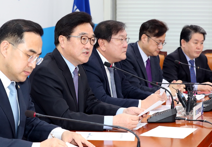 민주당, 세계 여성의 날 맞아 “남성중심 문화 되돌아보는 하루 되길”