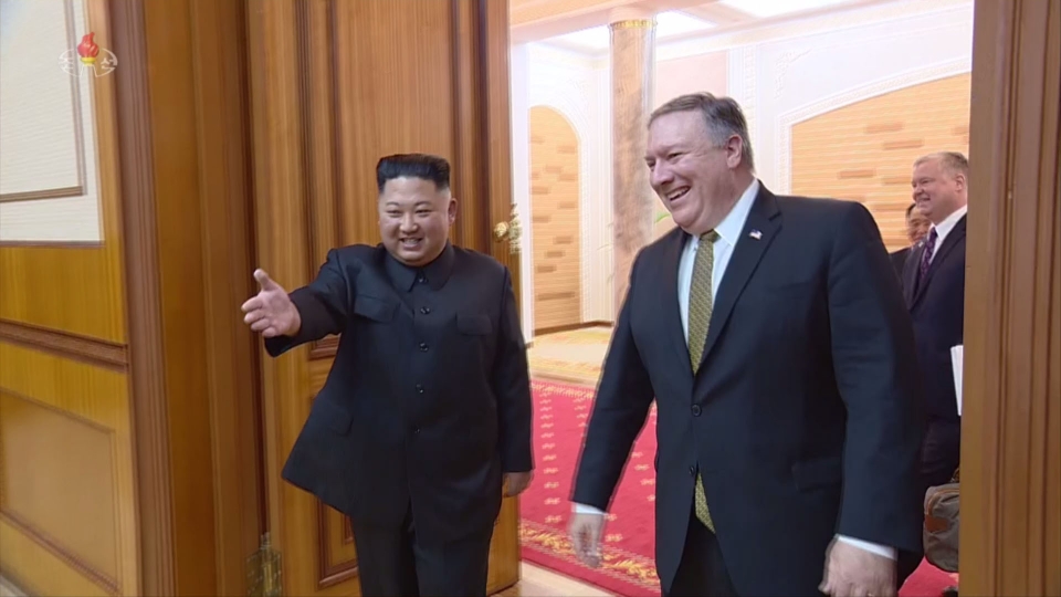 북한 조선중앙TV가 김정은 국무위원장과 폼페이오 미 국무장관의 면담 장면을 공개했다. / 조선중앙TV 화면 갈무리