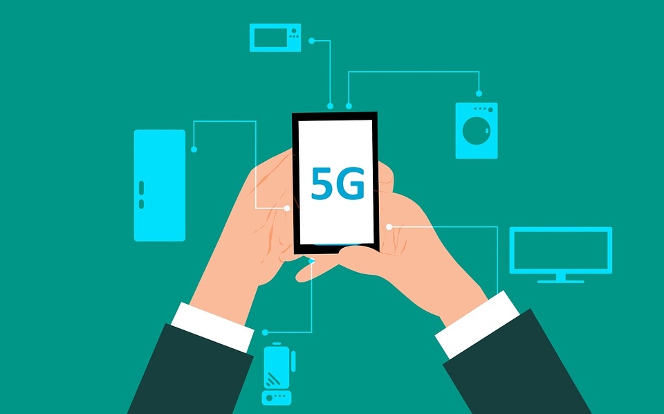 SK텔레콤은 삼성전자와 함께 ‘5G SA’ 기반 교환기 핵심 기술 및 프로토타입 장비 개발에 성공했다고 밝혔다. 5G 공급사 선정에 이어 장비 개발에도 속도를 내고 있는 상황이다.