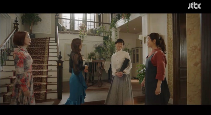 (사진 좌측부터) 윤세아, 오나라, 염정아, 이태란 등 여성 배우들의 활약이 돋보였던 JTBC 'SKY 캐슬' / JTBC 'SKY 캐슬' 방송화면 캡처