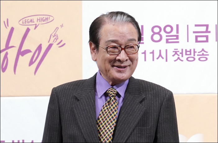 '리갈하이'로 1년여만에 안방극장에 복귀하는 이순재 / JTBC 제공
