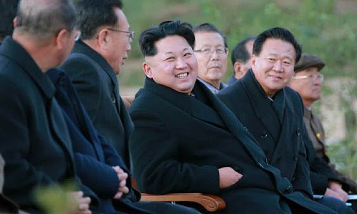 북한 김정은 국무위원장이 권력을 장악한 가운데 최룡해 노동당 부위원장이 그의 복심으로 부상하며 정권 2인자를 공식화했다. / 뉴시스, 노동신문