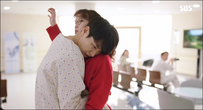 설렘 가득한 로맨스를 그려가는 (사진 좌측부터) 김영광과 진기주 / SBS '초면에 사랑합니다' 방송화면 캡처
