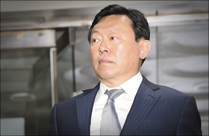 신동빈 롯데 회장이 다음달 초 유통계열사 CEO들과 일본 출장에 오른다. / 뉴시스