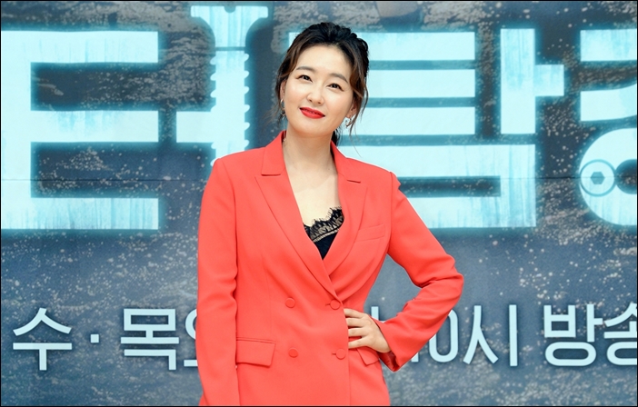 '닥터탐정'으로 변신한 박진희 / SBS 제공