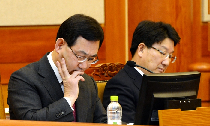 국회 사법개혁특별위원장 후보로 거론되고 있는 자유한국당 주호영(왼쪽), 권성동 의원 / 뉴시스