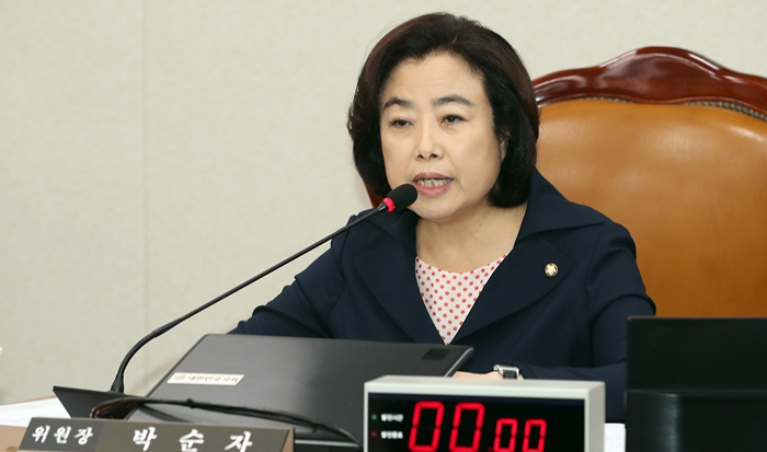 자유한국당이 박순자 의원에게 당원권 정지 6개월 징계 처분을 내렸다. / 뉴시스