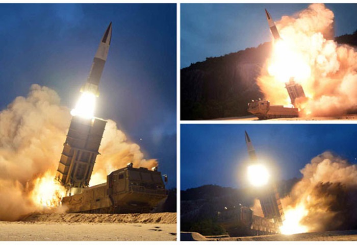 북한이 지난 10일 발사한 신형 지대지 단거리 탄도미사일. 탄두에서 자탄이 분리되는 산포형으로 파악되고 있다. /노동신문-뉴시스