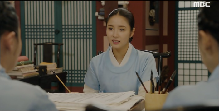 조선시대 최초의 여사 '구해령'으로 분한 신세경 / MBC '신입사관 구해령' 방송화면 캡처