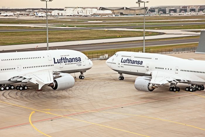 독일 항공사 루프트한자가 보유한 에어버스 A380(왼쪽)과 보잉 747(오른쪽). /루프트한자