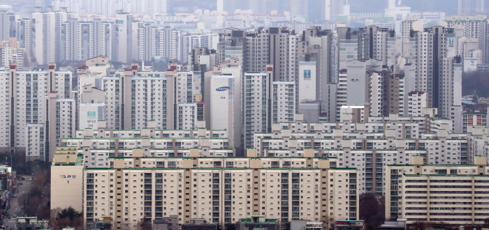 지난해 서울 내 아파트 매매 거래가격 상위 10%의 평균 가격이 20억원을 돌파한 것으로 나타났다./뉴시스