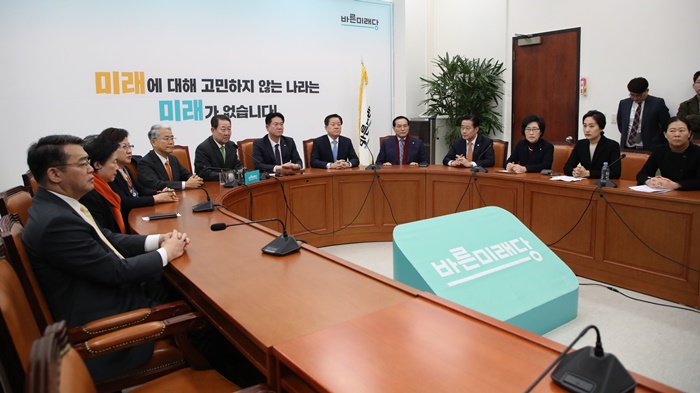 박주선 바른미래당 의원이 지난 2월 18일 서울 여의도 국회에서 열린 바른미래당 의원총회에서 발언을 하고 있다. /뉴시스