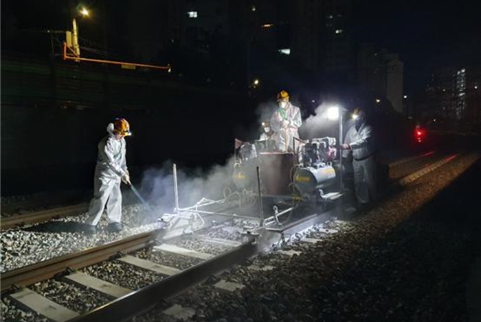한국철도가 본격적인 여름을 맞아 폭염 대비에 만전을 기하고 있다. /한국철도
