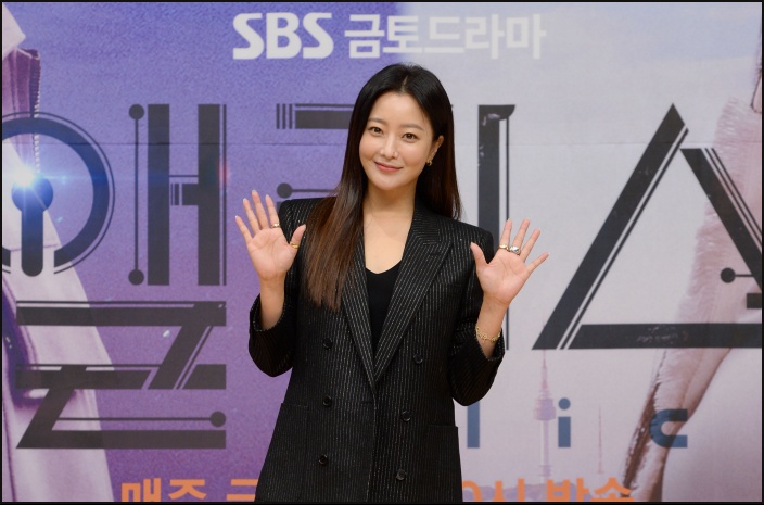 '앨리스'로 5년 만에 지상파에 복귀하는 김희선 / SBS 제공