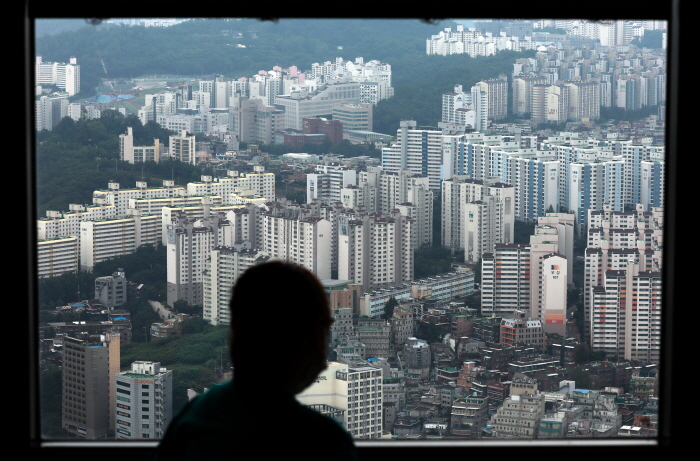 서울 내 청약가점 커트라인이 높아지고 있는 가운데, 30대의 서울 아파트 매수세도 이어지고 있다./뉴시스