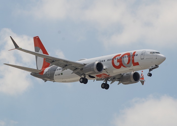 브라질 항공사 골(GOL) 소속 보잉 737MAX 항공기가 9일(현지시간) 브라질 상파울루 인근에 위치한 구아룰류스 국제공항에 착륙하려 하고 있다. / AP뉴시스