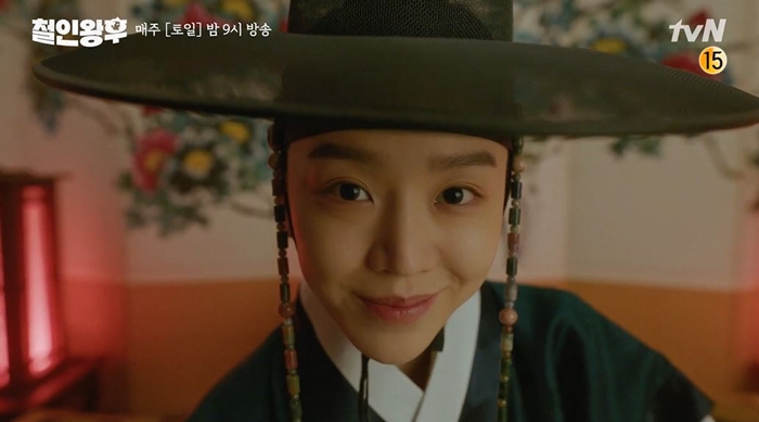 ‘철인왕후’에서 새로운 얼굴을 보여준 신혜선. /tvN ‘철인왕후’ 캡처