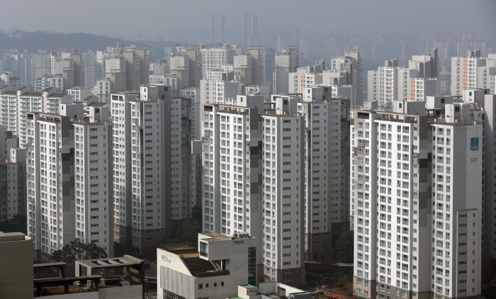 서울과 경기도의 아파트 거래량이 증가세를 보이고 있다./뉴시스