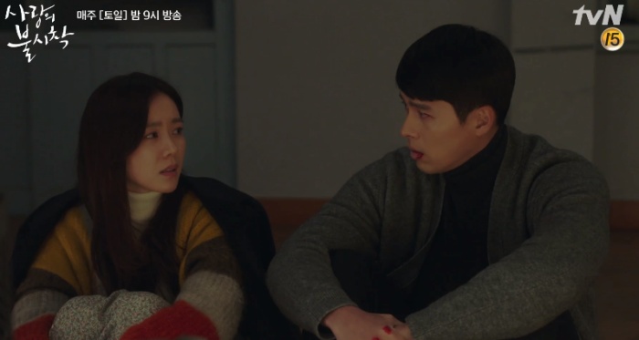 손예진(왼쪽)과 현빈이 그리는 로맨스로 큰 관심을 모은 ‘사랑의 불시착’ / tvN  ‘사랑의 불시착’ 방송화면 캡처