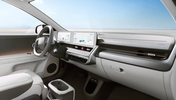 아이오닉5의 내부는 전기차 특성이 적극 반영된 혁신적 변화가 돋보인다. /현대차