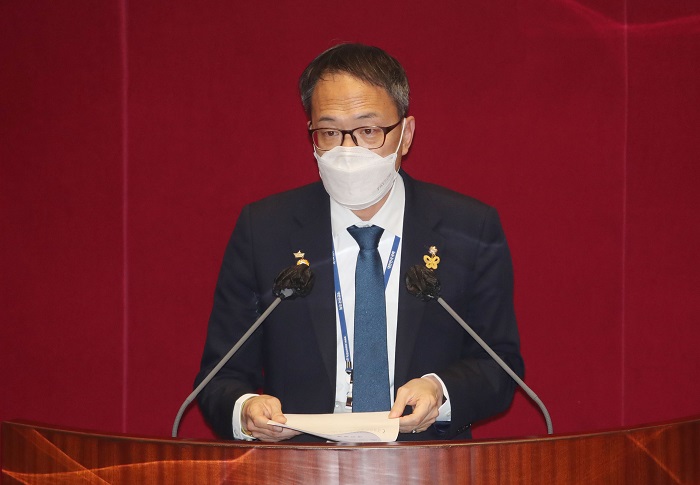 박주민 더불어민주당 의원은 최근 ‘임대료 인상’ 논란이 불거지면서 ‘내로남불’이라는 비판을 받고 있다./뉴시스