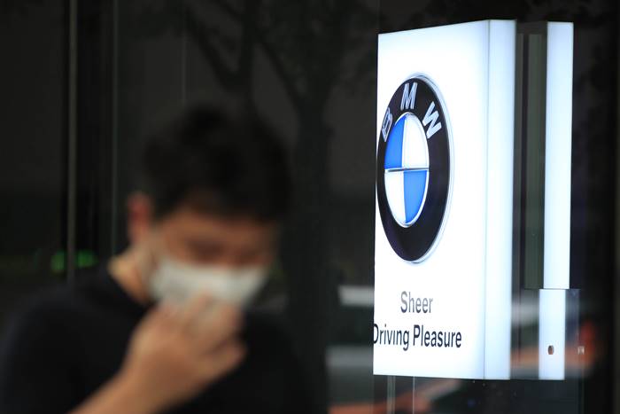 BMW가 올해도 수입차업계 2위 자리를 벗어나지 못하고 있다. /뉴시스