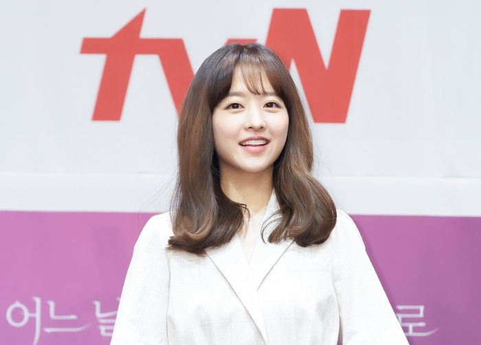 탁동경 역으로,  tvN ‘어비스’ 이후 2년 만에 브라운관 행보에 나서는 박보영 / tvN