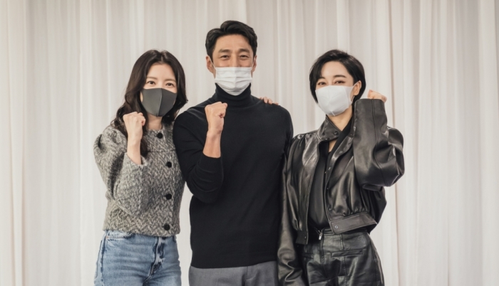 (왼쪽부터) 윤세아‧지진희‧김혜은이 ‘더 로드: 1의 비극’으로 오는 8월 시청자들과 만난다. / tvN