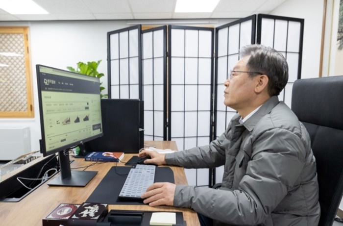 이재명 더불어민주당 대선 후보가 8일 온라인 커뮤니티 딴지일보에 직접 글을 올리고 지지를 호소했다./딴지일보