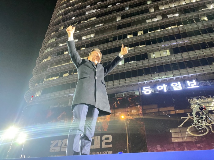 이재명 더불어민주당 대선 후보가 8일 서울 중구 청계광장에서 마지막 집중 유세를 열고 지지를 호소하고 있다./시사위크 이선민 기자