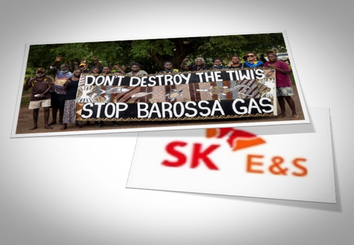 SK E&S가 참여하고 있는 호주 바로사 가스전 개발사업과 관련해 현지에서 소송이 제기됐다. 사진은 티위 제도 원주민들이 바로사 가스전 개발사업에 반대하고 있는 모습(기후솔루션 제공). /그래픽=권정두 기자