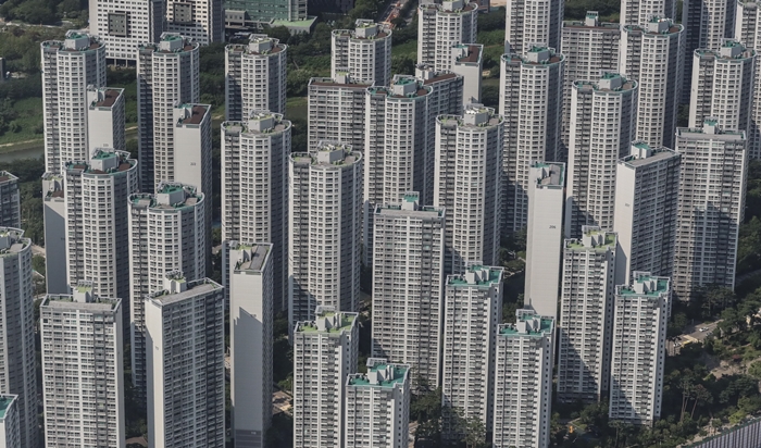 서울 지역 아파트 가격이 2주 연속 0.02% 떨어진 것으로 조사됐다. /뉴시스