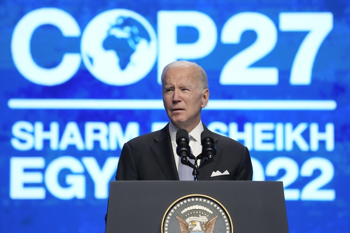 조 바이든 미국 대통령이 11일(현지시간) 이집트 샤름 엘 셰이크에서 열린 제27차 유엔 기후변화협약당사국회의(COP27)에 참석해 연설하고 있다./AP·뉴시스