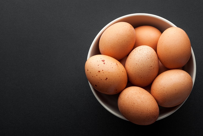 고병원성 조류인플루엔자가 지난해 같은 기간보다 빠르고 범위가 넓게 확산되고 있다. 이에 계란 가격 상승에 대한 불안심리가 나타나고 있는 가운데 농식품부는 수급 불안정에 대비해 선제적이고 다각적인 대책을 추진할 계획이라고 밝혔다./ 게티이미지뱅크