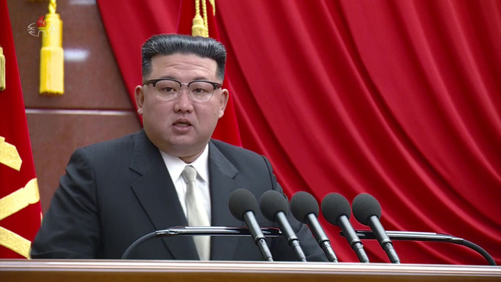 김정은 북한 총비서가 조선노동당 중앙위원회 제8기 제6차 전원회의 확대회의를 주재했다. / 뉴시스