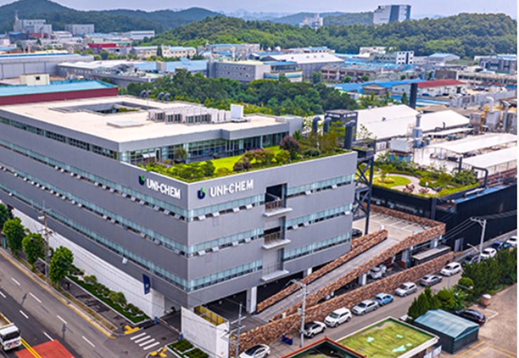 경영권 분쟁에 휩싸인 유니켐의 대표이사가 변경됐다. / 유니켐