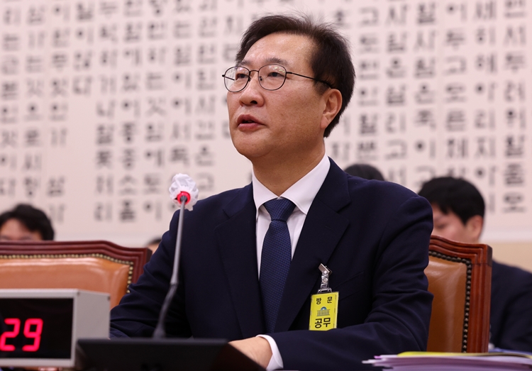 박성재 법무부 장관 후보자가 15일 오전 서울 여의도 국회에서 열린 인사청문회에서 의원들의 질의에 답변을 하고 있다. / 뉴시스