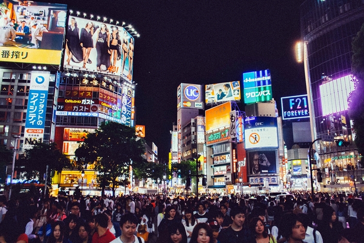 한국인 여행객들 사이에서는 여전히 일본 여행에 관심이 높은 것으로 나타났다. 이는 지속되는 엔저 현상 때문인 것과 동시에 일본의 풍부한 먹거리와 살거리, 여기에 정직한 상도의, 청결한 위생 등의 영향인 것으로 분석됐다. 사진은 도쿄 시부야 거리. / 픽사베이