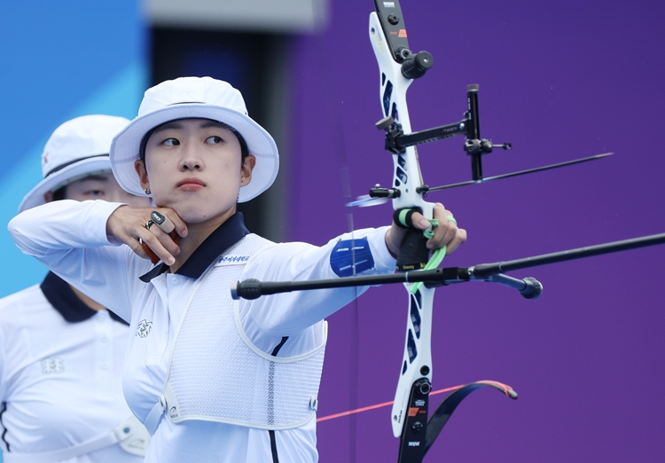 도쿄올림픽 금메달 리스트 안산 선수가 최근 일본풍 주점에 대해 “매국노”라고 표현해 논란이 일고 있다. / 뉴시스