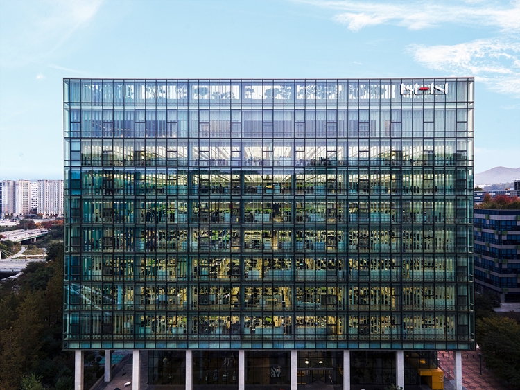 9일 NHN은 1분기 실적발표에서 연결 기준 매출액이 6,044억원으로 전년동기(5,483억원) 대비 10% 증가했다고 밝혔다. / NHN