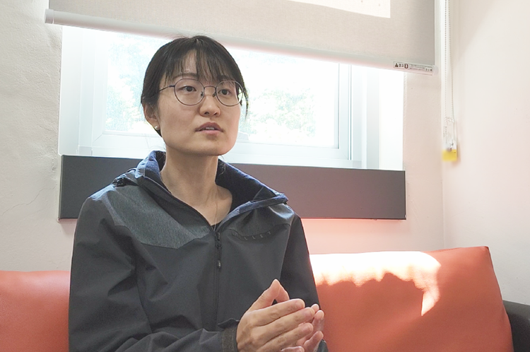 임정은 국립생태원 멸종위기종복원센터 선임연구원은 센터 내 복원전략실 소속 평가분석팀에서 포유류 복원 연구를 총괄하고 있지만 가장 핵심 연구 분야는 ‘아무르 표범(Amur leopard)’이다./ 박설민 기자