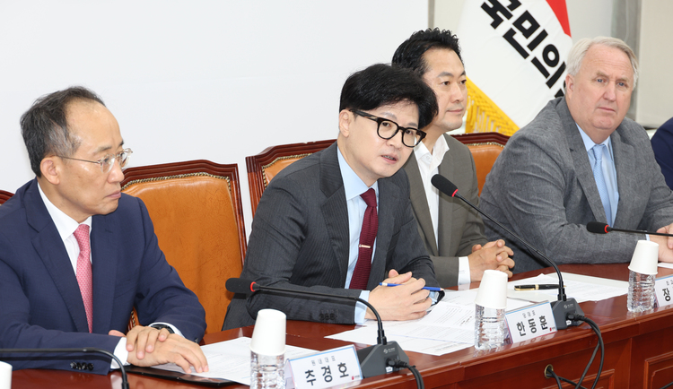 25일 서울 여의도 국회에서 열린 국민의힘 최고위원회의에서 한동훈 대표가 발언하고 있다.  /뉴시스