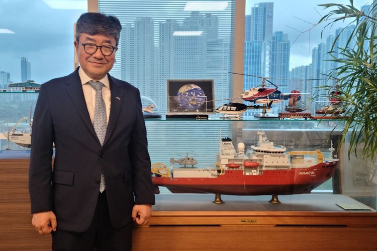 지난해 12월 취임한 신형철 극지연구소 소장은 1992년 남극월동연구대원, 2011년 제24차 남극세종과학기지 월동연구대 대장으로 근무하는 등 약 30년의 시간 동안 우리나라 극지연구를 이끌었다./ 사진=김두완 기자