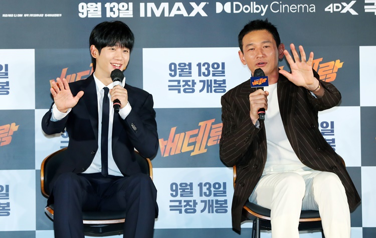 남다른 시너지를 기대하게하는 정해인(왼쪽)과 황정민. / 뉴시스