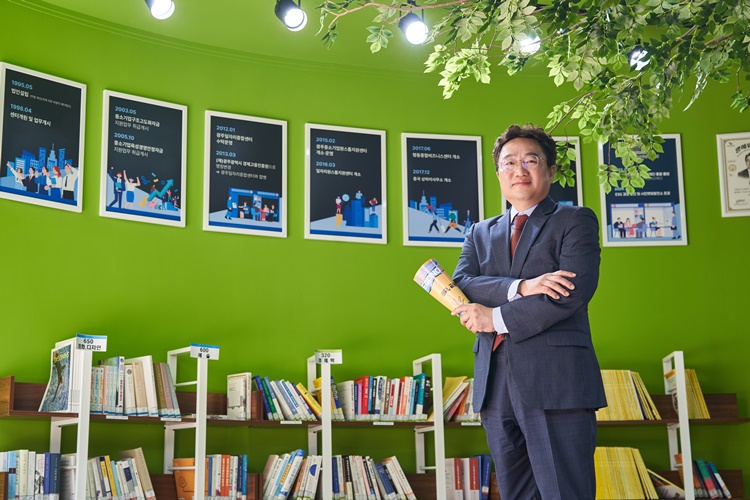 김현성 대표는 시울특별시 디지털 보좌관, 중소기업유통센터 초대 소상공인디지털본부장을 역임한 디지털 경제 전문가다. / 광주경제진흥상생일자리재단 제공