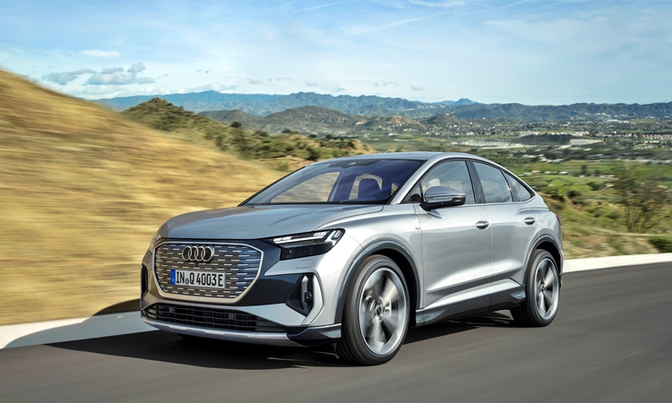아우디 Q4 e-트론은 국내 수입 전기차 모델 중에서 테슬라를 제외하고 올해 가장 많이 판매된 전기차다. / 아우디