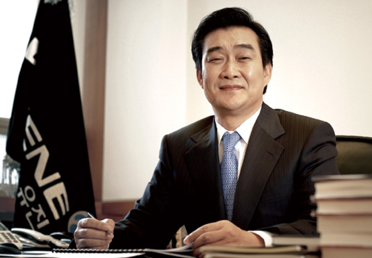 유경선 유진그룹 회장이 22대 국회 첫 과학기술정보방송통신위원회 국정감사의 증인으로 채택됐다. / 유진그룹