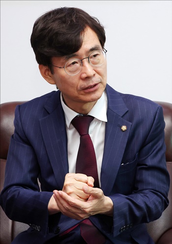 20일 조경태 의원(국민의힘)은 선박재활용에 대한 구체적인 기준을 마련하는 ‘선박재활용법’, 제정법을 대표발의했다고 밝혔다. / 조경태 의원실